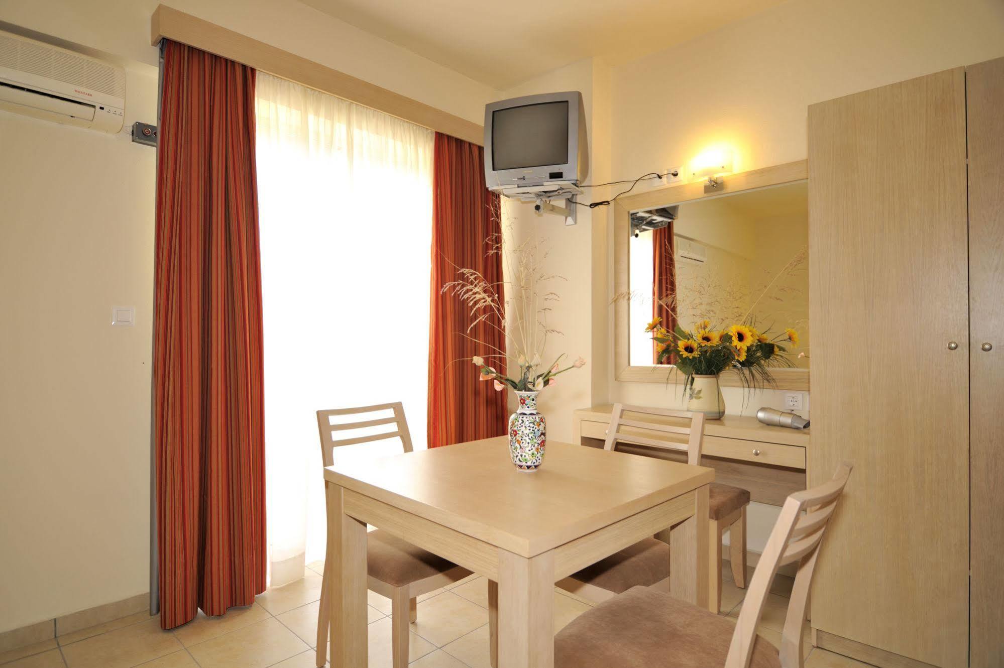 Anita Aparthotel Ialysos (Rhodes) Exterior foto